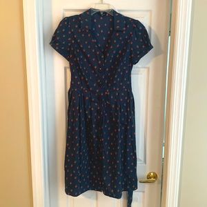 Size 4 strawberry cotton j.peterman with pockets cap sleeve